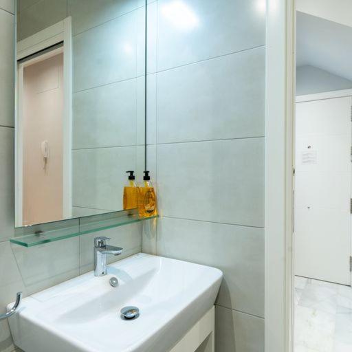 Coqueto Apartamento Para Descubrir Sevilla Extérieur photo